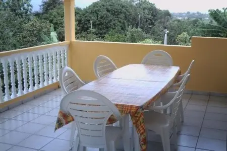 Appartement charmant à Baie-Mahault - 100 m² avec vue sur la mer - Photo 5