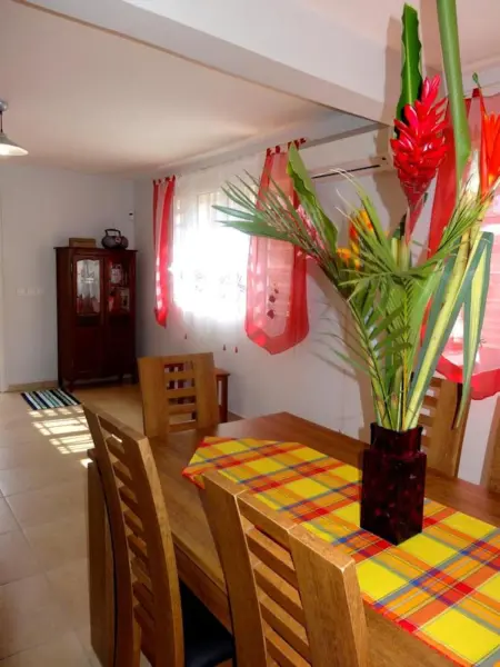 Appartement charmant à Le Moule, avec piscine partagée - Photo 13