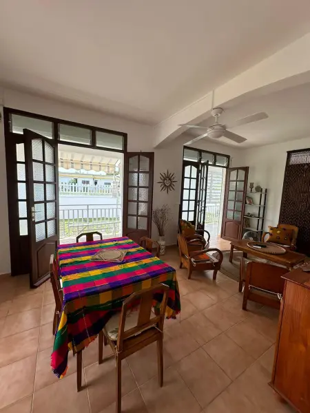 Maison spacieuse à Petit Canal, 104 m², proche sites historiques - Photo 3