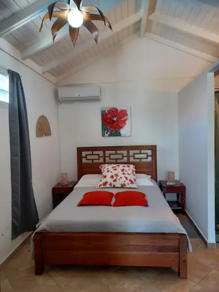 Charmant bungalow à Baie-Mahault avec piscine privée - Photo 7