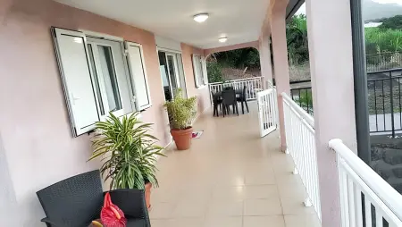 Villa enchanteresse à Saint-Benoît avec piscine privée - Photo 10