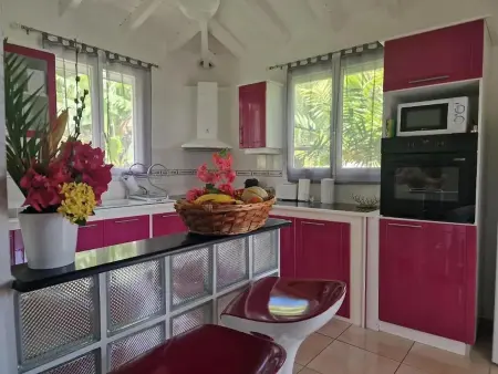 Maison lumineuse avec piscine au Moule, Maison 6 personnes à Le Moule - Photo 3