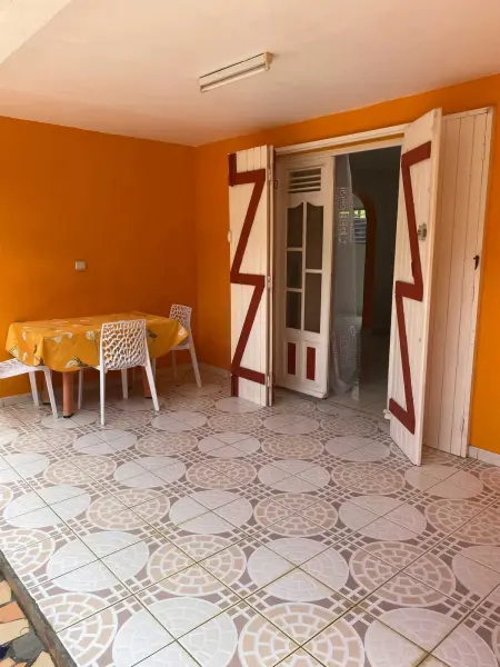 Maison charmante à Baie-Mahault avec jardin clôturé - Photo 15