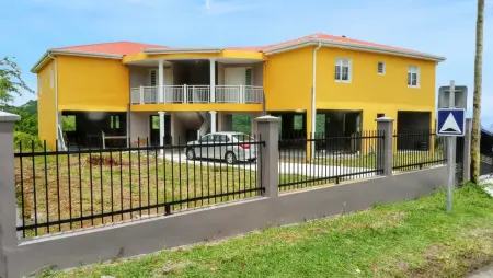 Appartement spacieux avec vue montagne à Le Marin, 82 m². - Photo 4