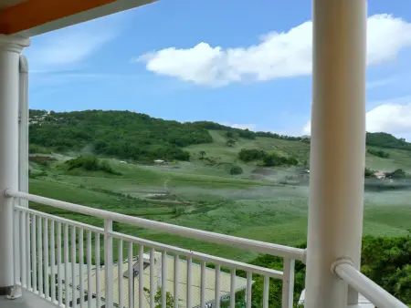 Appartement spacieux avec vue montagne à Le Marin, 82 m². - Photo 8