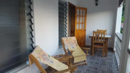 Appartement confortable à Baie Sainte Anne 56 m² avec vue mer - Photo 2