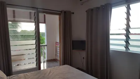 Appartement confortable à Baie Sainte Anne 56 m² avec vue mer - Photo 3