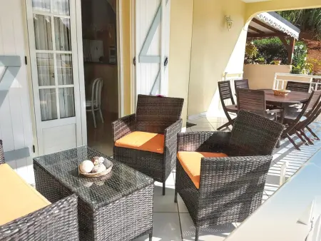 Maison charmante à Petit-Bourg + Jardin, Maison 9 personnes à Petit Bourg - Photo 1