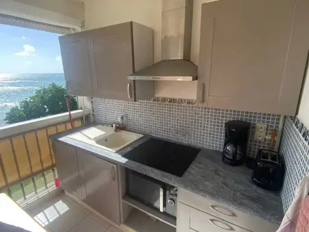Studio confortable avec vue sur la mer, Appartement 2 personnes à Le Gosier - Photo 2