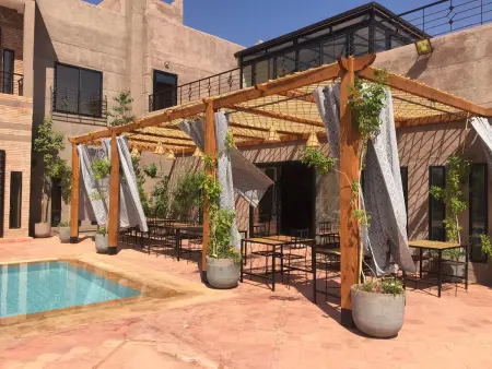 Villa spacieuse avec piscine près de Marrakech, Villa 20 personnes à Centre Commune Ouled Hassoune - Photo 5