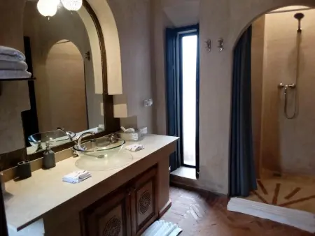 Villa spacieuse avec piscine près de Marrakech, Villa 20 personnes à Centre Commune Ouled Hassoune - Photo 51