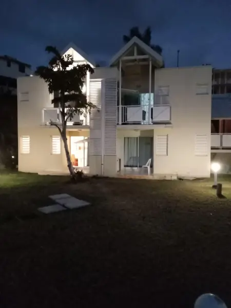 Charmant appartement à La Trinité avec piscine partagée - 40 m² - Photo 6