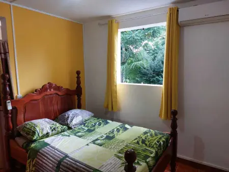 Maison charmante à Pointe Noire, vue montagne, jardin privé - Photo 7
