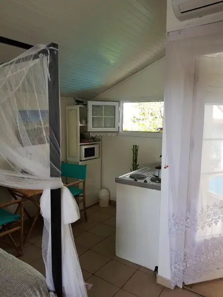 Appartement moderne à Le Lamentin avec piscine partagée - 20m² - Photo 13