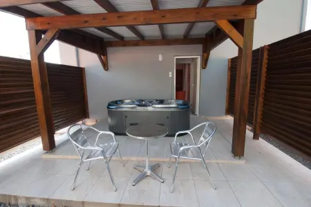 Appartement romantique à Deshaies - 46 m² - spa et piscine - Photo 4