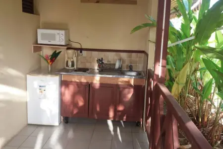 Bungalow charmant à Sainte-Rose, piscine partagée - Photo 1