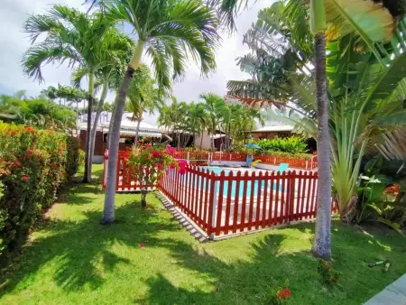 Bungalow charmant à Sainte-Rose, piscine partagée - Photo 2