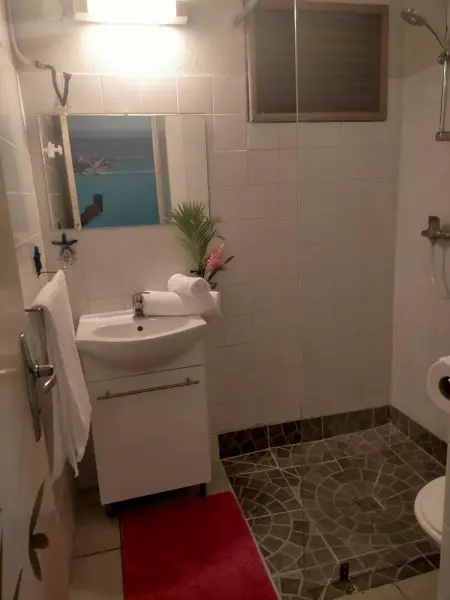 Bungalow charmant à Sainte-Rose, piscine partagée - Photo 7