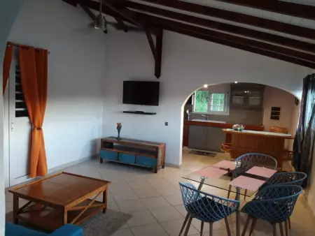 Maison charmante avec piscine à Petit-Bourg., Maison 4 personnes à Petit Bourg - Photo 10