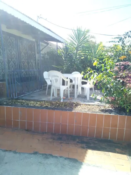 Maison confortable avec jardin à Basse-Terre + Parking inclus - Photo 3