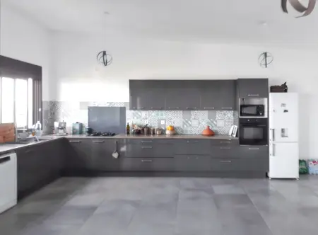 Villa familiale à La Possession avec piscine privée - Photo 4