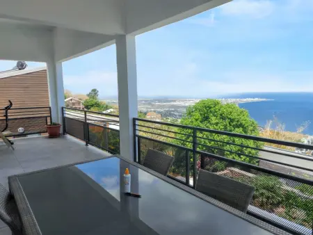 Villa familiale à La Possession avec piscine privée - Photo 6