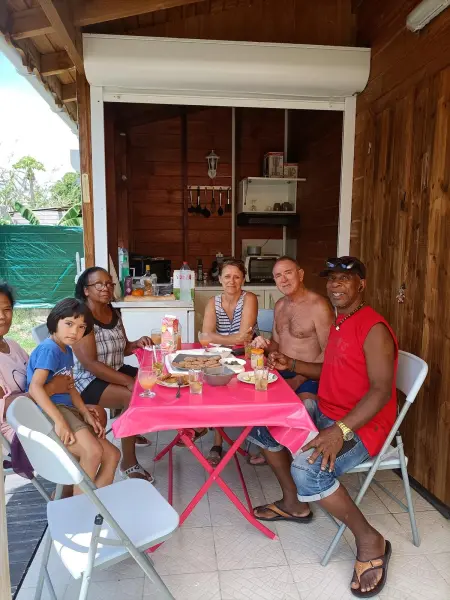 Bungalow charmant à Château Gaillard avec piscine partagée - Photo 17