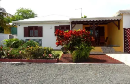 Maison charmante à Saint-François avec jardin et piscine partagée - Photo 2