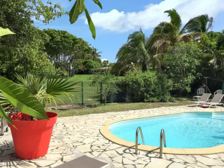 Maison accueillante à Saint-François avec piscine privée. - Photo 2