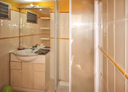 Maison accueillante à Saint-François avec piscine privée. - Photo 21