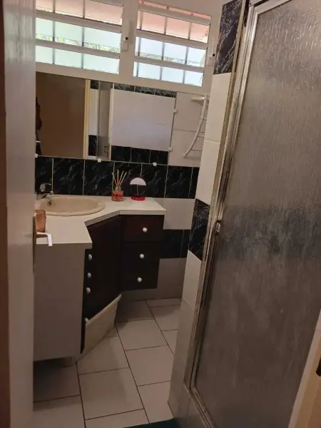 Appartement confortable à Sainte-Luce, 50m², parking inclus. - Photo 42
