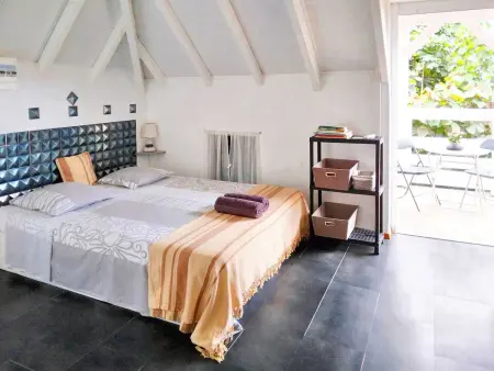 Studio lumineux avec vue sur la mer à Baillif – 45 m² + Terrasse - Photo 2