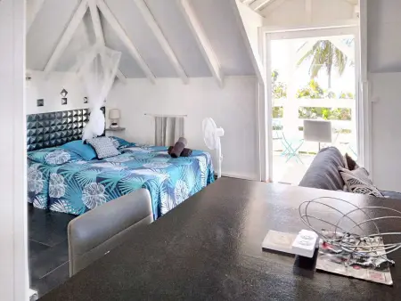 Studio lumineux avec vue sur la mer à Baillif – 45 m² + Terrasse - Photo 12