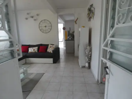 Appartement moderne à Fort-de-France 70 m² - Jardin privé - Photo 8