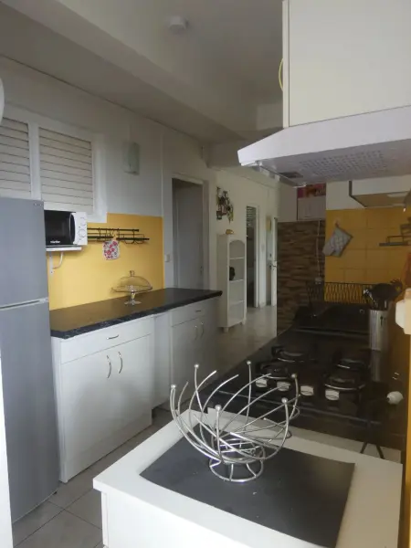 Appartement moderne à Fort-de-France 70 m² - Jardin privé - Photo 10