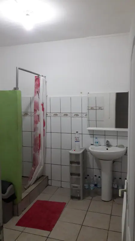 Appartement spacieux aux Abymes avec vue sur la montagne - Photo 7