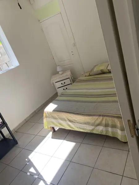 Appartement spacieux aux Abymes avec vue sur la montagne - Photo 10