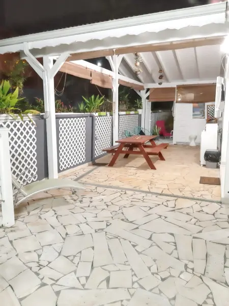 Appartement cosy à Sainte Rose / 50 m² / Piscine partagée - Photo 4