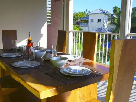 Appartement spacieux à Lamentin + piscine et jacuzzi. - Photo 7