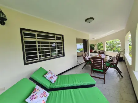 Maison de charme avec vue mer à Souvenir - 200 m² - Terrasse - Photo 3