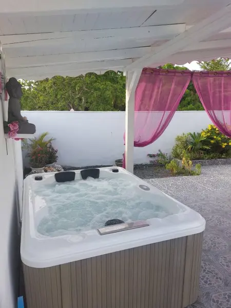 Villa pittoresque à Saint-François avec piscine et jacuzzi - Photo 11