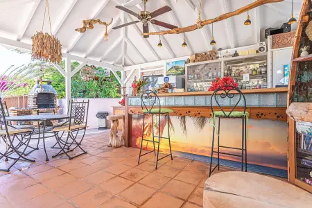 Bungalow confortable à Bouillante, 40 m² avec piscine partagée - Photo 3