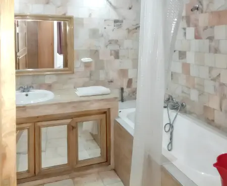 Appartement chic à Casablanca avec piscine partagée - 100 m² - Photo 7