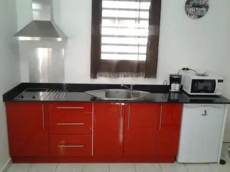 Maison chaleureuse à Le Moule avec piscine partagée - Photo 14
