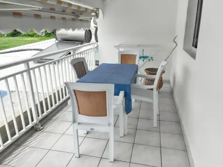 Appartement convivial au Moule avec jardin clôturé - Photo 2