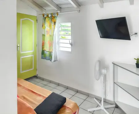 Appartement convivial au Moule avec jardin clôturé - Photo 5