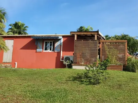 Maison charmante à Petit-Bourg - 50 m² avec vue sur jardin - Photo 7