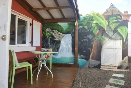 Maison charmante à Petit-Bourg - 50 m² avec vue sur jardin - Photo 9