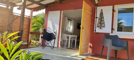 Maison charmante à Petit-Bourg - 50 m² avec vue sur jardin - Photo 10