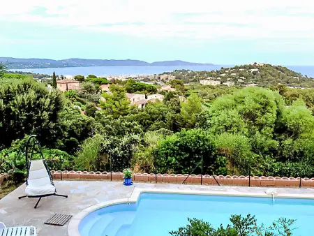 Villa Micheline, Maison 9 personnes à Cavalaire - Photo 3